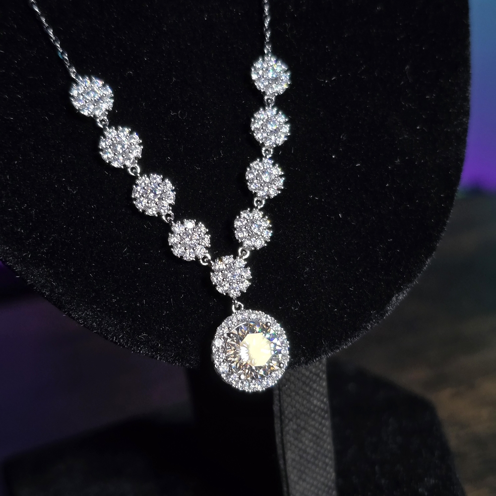 Elegant Silver Necklace with Crystal Accents - Picture 5 of 5